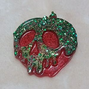 Poison Apple Brooche Snow White Disney